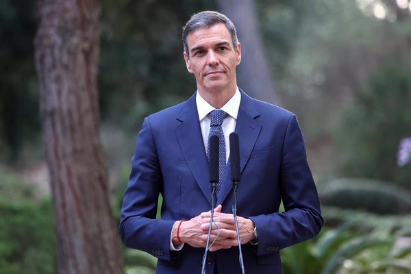 Sánchez felicita el Día de Cantabria y reivindica 
