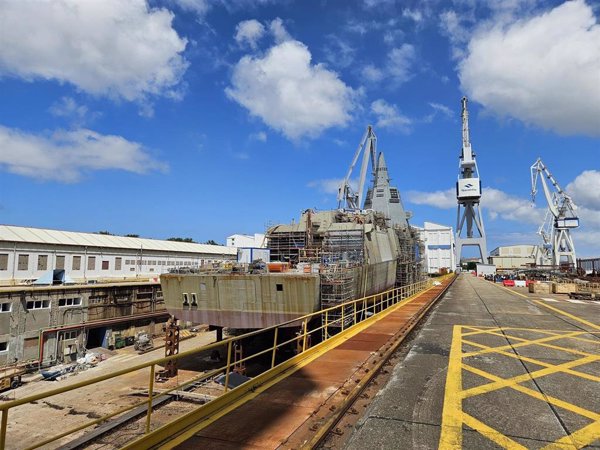 Navantia Ferrol completa el ensamblaje del último bloque de la fragata F-111 'Bonifaz'