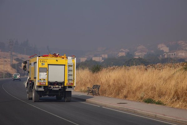 Madrid colabora en la extinción del incendio de San Bartolomé (Ávila) con varios medios