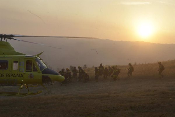 El incendio sin control de Chandrexa (Orense) arrasa ya más de 1.000 hectáreas