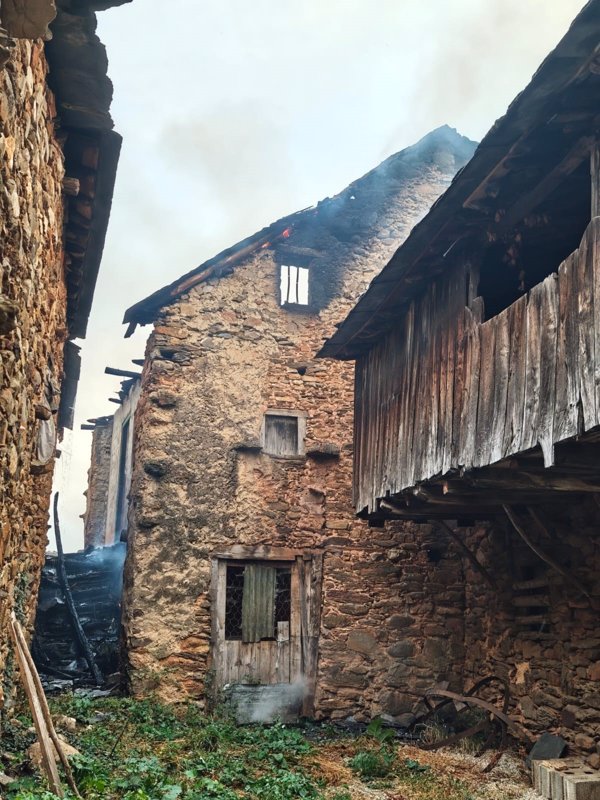 Madrid ofrece colaboración en los incendios de CyL y advierte del 