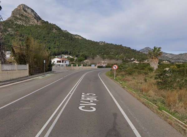 Fallece un motorista al cruzarse con un jabalí en la CV-675, en Gandia (Valencia)