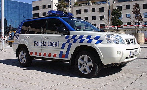 Detenido en Burgos por amenazar con un machete y una carabina a varios clientes de un bar