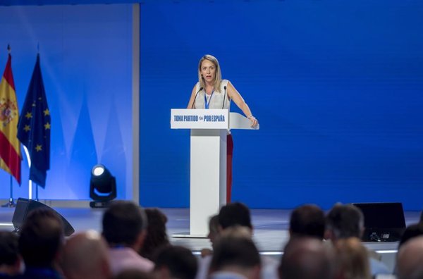 El PP acusa a Sánchez de llevar a España a la 