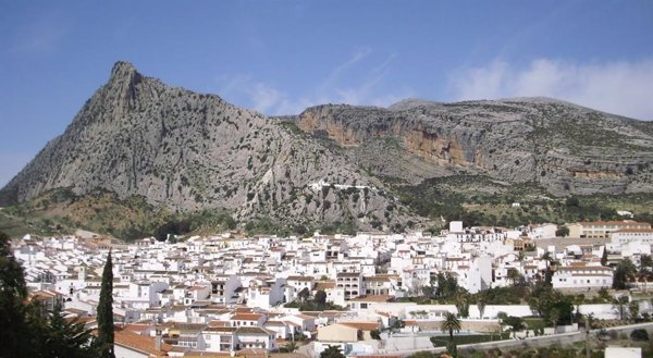 Abren investigación tras varios afectados con lesiones oculares en una atracción de feria en un municipio de Málaga