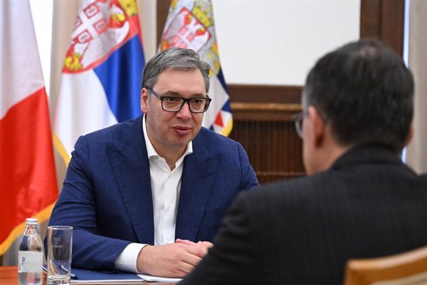 El presidente serbio descarta presentarse a las elecciones en 2027 para revalidar su mandato