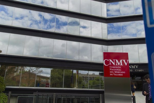 La CNMV avisa de 17 'chiringuitos' financieros en Irlanda y Austria