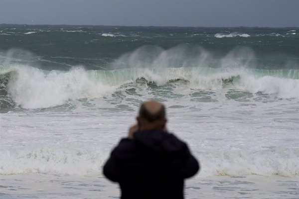 Declarada la prealerta por fenómenos costeros en las islas de El Hierro, La Gomera, Tenerife y Gran Canaria