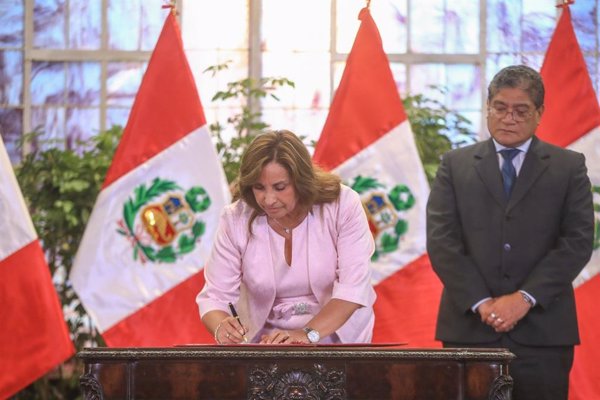 La presidenta de Perú desobedece a la Corte IDH y promulga la ley de amnistía