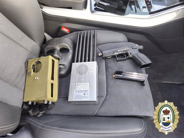Intervienen armas, vehículos y una lancha en una operación contra el narcotráfico en Punta Umbría (Huelva)