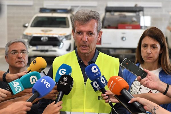 Rueda, con la conselleira de Medio Rural, comprobará la situación de los fuegos en el centro de coordinación