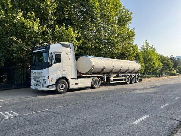 Cabezabellosa y Villar de Plasencia reciben cisternas de agua potable tras verse afectado su suministro por el fuego