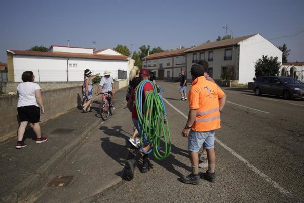 Envían un mensaje a teléfonos de la provincia de León para alertar de los incendios