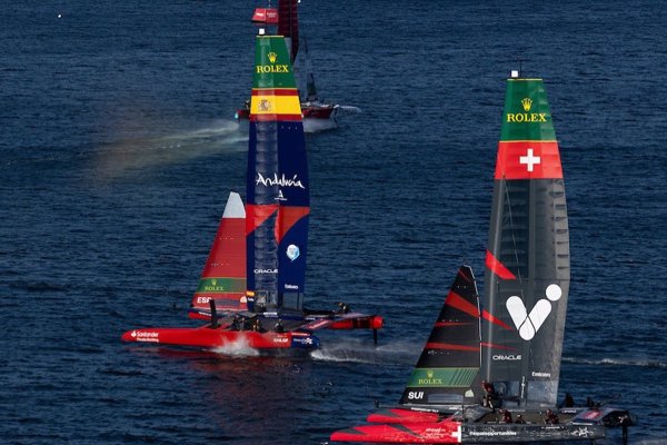 El ROCKWOOL Denmark roza los 104 km/h en un día de menos a más para los 'Gallos' en la SailGP