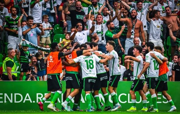 (Crónica) Racing y Dépor sacan una gran versión para empezar