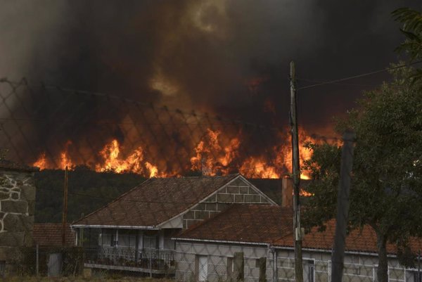 Galicia atraviesa más de una semana de ola de incendios con 51.220 hectáreas quemadas, la mayoría en Ourense
