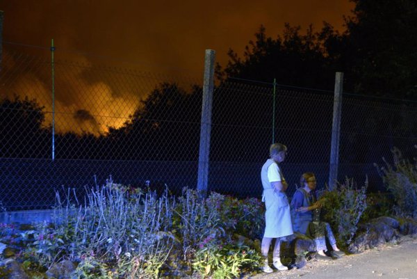 Siguen los cortes de luz en Ourense a causa de los incendios, con interrupciones de 10 horas en Verín