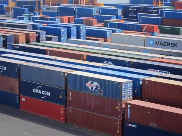 El déficit comercial sube un 58,7% hasta junio, con las exportaciones en niveles récord