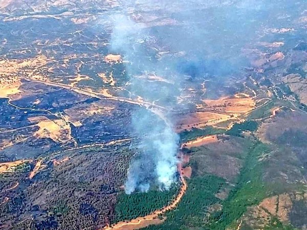 Controlado el incendio del paraje 'El Corchito' de Bonares (Huelva) y estabilizado el de Aroche