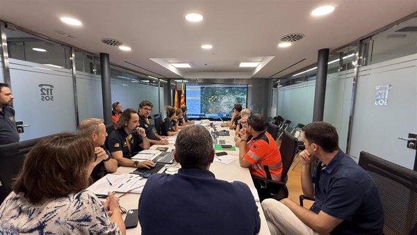 Medio centenar de bomberos de Baleares se desplazarán a CyL para colaborar en la extinción de los incendios