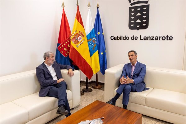 Clavijo propone a Sánchez un 'decreto ley canario' que incluya 