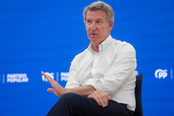 Feijóo cree que Sánchez quiere seguir