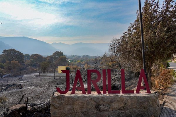 Decae la evacuación de Rebollar por el incendio de Jarilla (Cáceres)