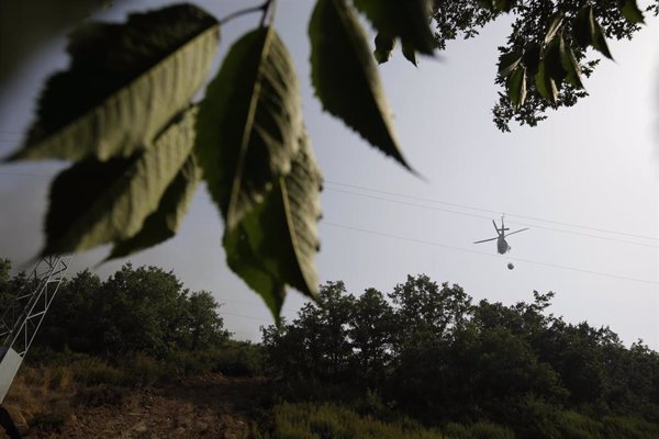 El incendio de Yeres-Llamas de la Cabrera (León) se encuentra estabilizado en un 90% y está