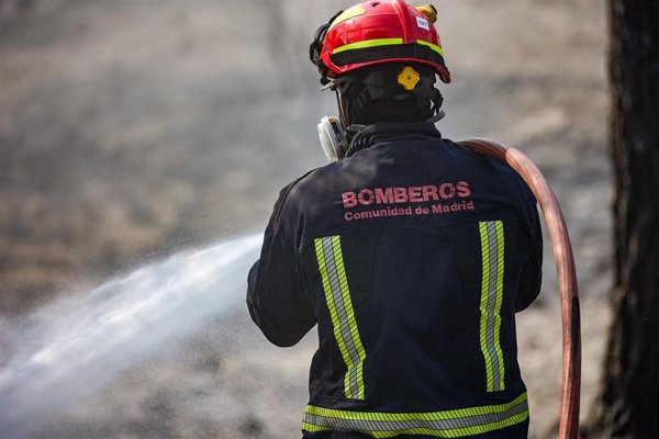 La Comunidad de Madrid envía dos dotaciones de bomberos y un vahículo de mando al incendio de Yeles (Toledo)