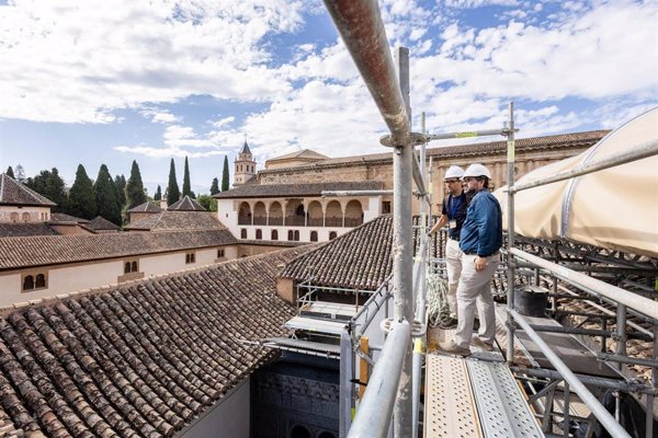 Las obras en las cubiertas del Mexuar de la Alhambra alcanzan un 30% de ejecución e inician su segunda fase