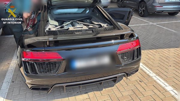 Detenido en Ibiza un conocido delincuente con un coche de alta gama cuya documentación había sido falsificada
