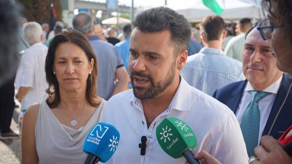 PP andaluz critica a sindicatos y partidos de la oposición por usar los incendios en busca de 