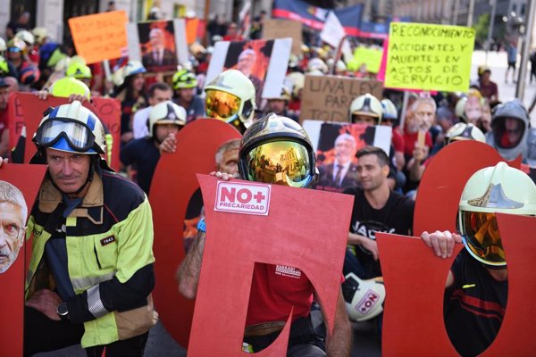 Bomberos lamentan la descoordinación y piden ceses de técnicos y políticos ante 