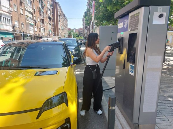 Iberdrola supera los 9.600 puntos de recarga en España, con casi el 30% rápidos y ultrarrápidos