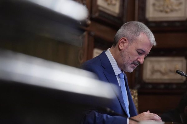 Israel niega la entrada al alcalde de Barcelona, que suspende su anunciado viaje a Oriente Próximo