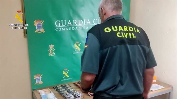 Dos detenidos en Moguer (Huelva) por tráfico de medicamentos ilegales con más de 700 comprimidos sin registro