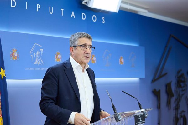 Patxi López (PSOE) lamenta el nivel político del PP ante los incendios: 