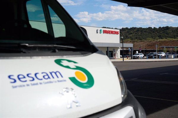 Hospitalizados cinco trabajadores de Puy du Fou tras volcar un coche de atrezzo