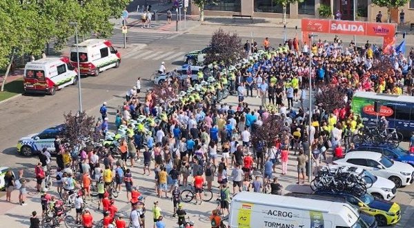 Cientos de personas homenajean a Iván Meléndez, fallecido en la Vuelta Junior a la Ribera del Duero
