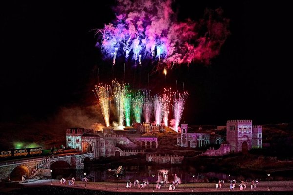 Los actores de Puy du Fou hospitalizados tras volcar un coche de época fueron dados de alta la misma noche