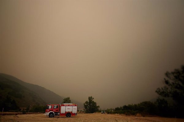 Aragón envía un nuevo convoy al incendio de Barniedo de la Reina (León)