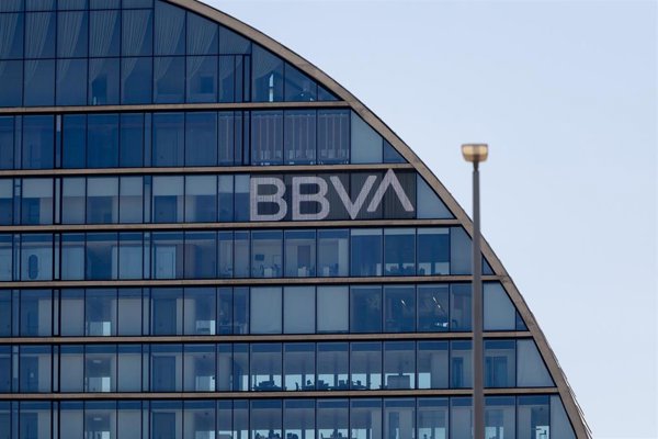 La CNMV aprueba la OPA de BBVA sobre Sabadell