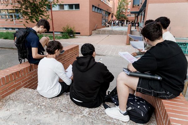 Las becas y ayudas al estudio para el curso 2026-2027 se podrán ...